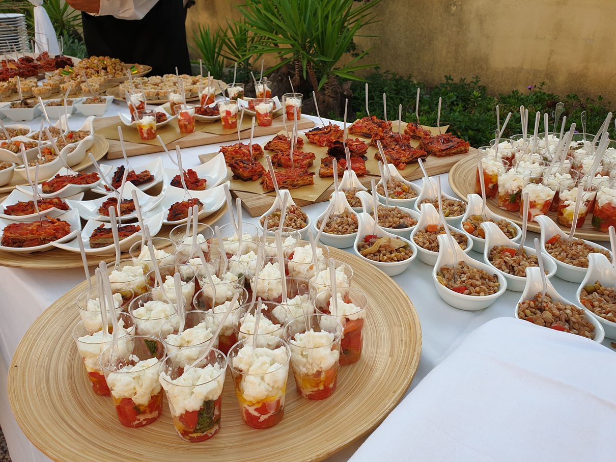 Allestimento buffet promessa di matrimonio - tutto ilnecessario